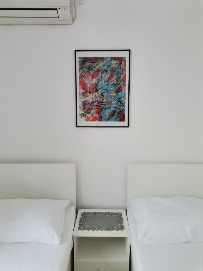 Luka'S Lodge Guesthouse & Hostel Хвар Экстерьер фото