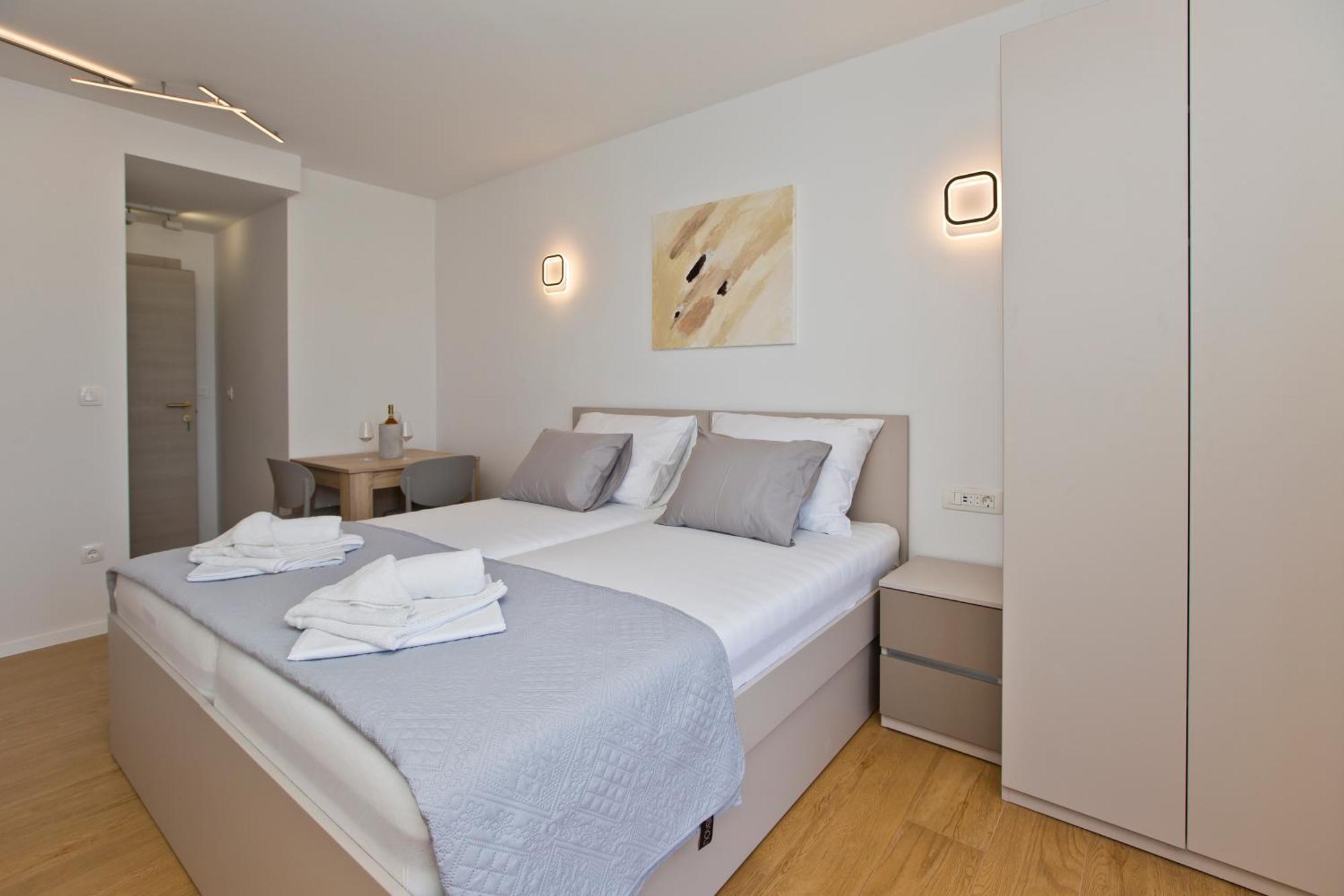 Luka'S Lodge Guesthouse & Hostel Хвар Экстерьер фото