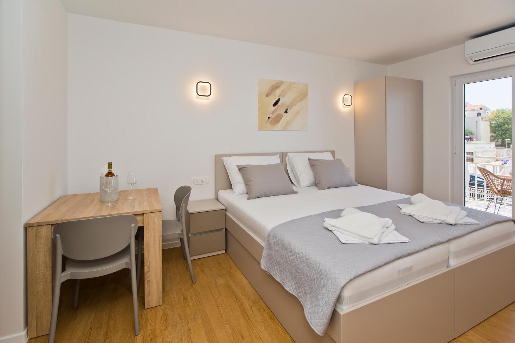Luka'S Lodge Guesthouse & Hostel Хвар Экстерьер фото