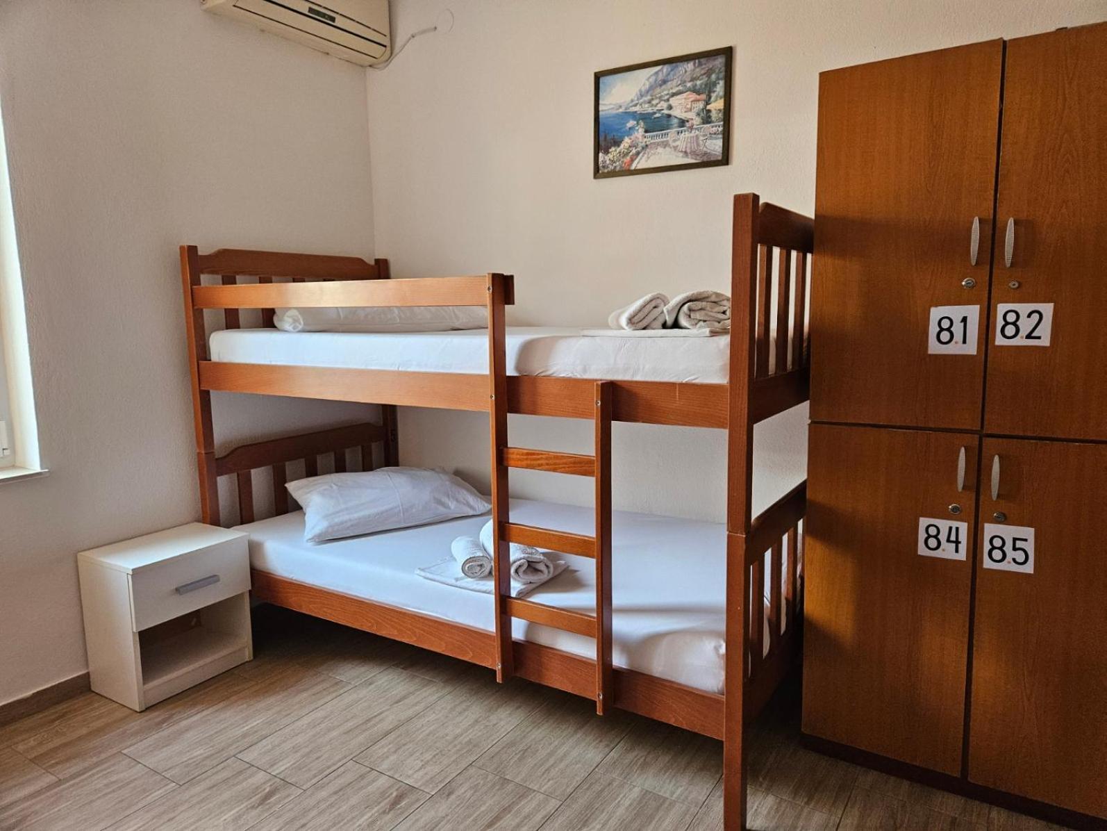 Luka'S Lodge Guesthouse & Hostel Хвар Экстерьер фото